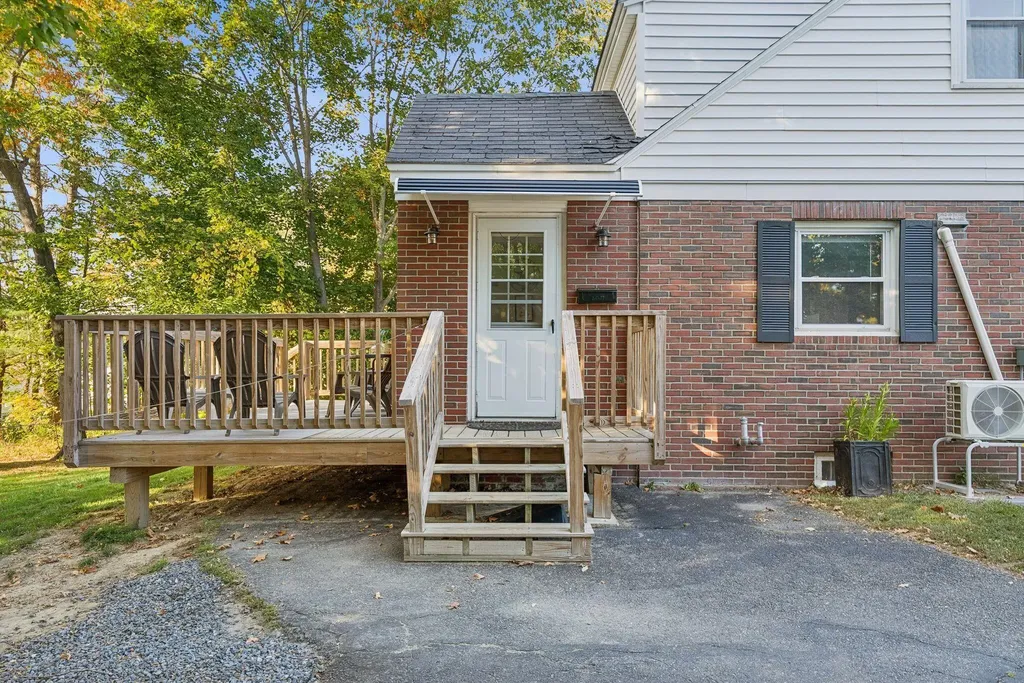 31 Whipple Street Winslow ME 04901