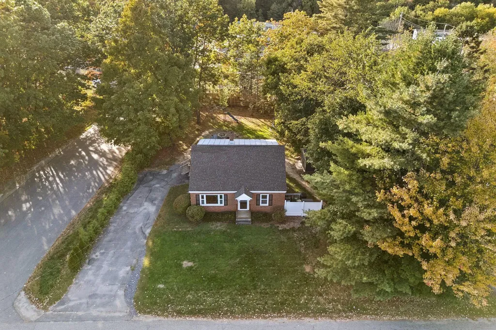 31 Whipple Street Winslow ME 04901