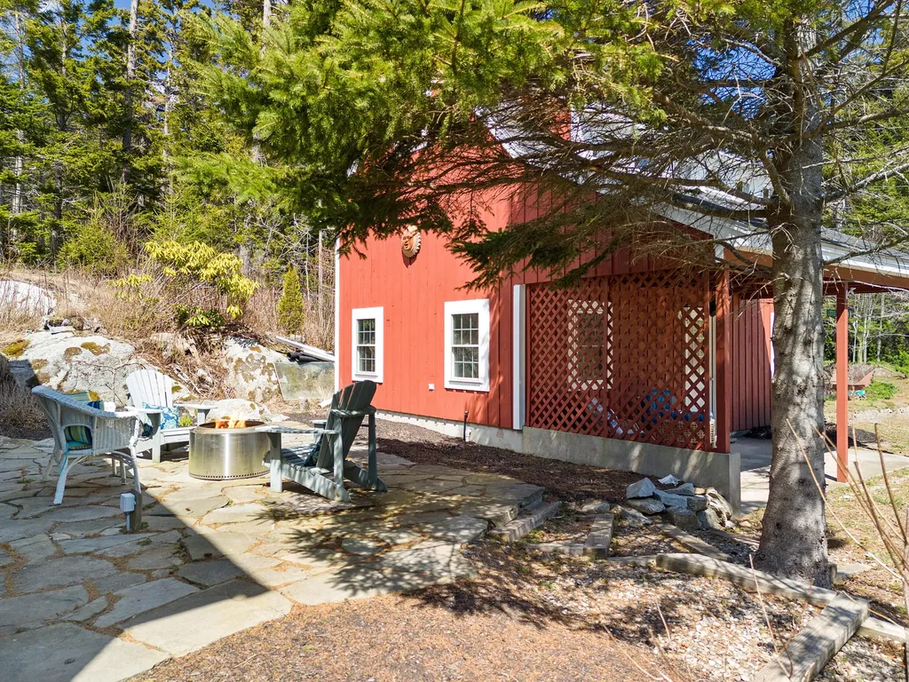 5 Little Dog Path South Thomaston ME 04858