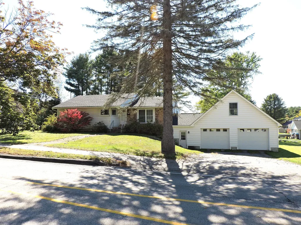 82 Townsend Road Augusta ME 04330