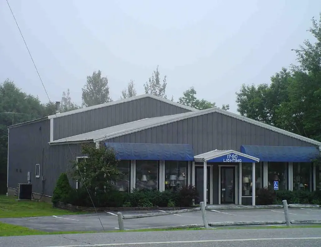 17 Farwell Drive Rockland ME 04841