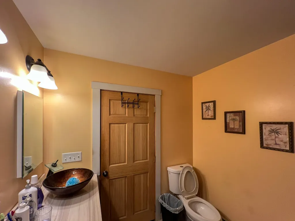 60 Hydes Way Palermo ME 04354