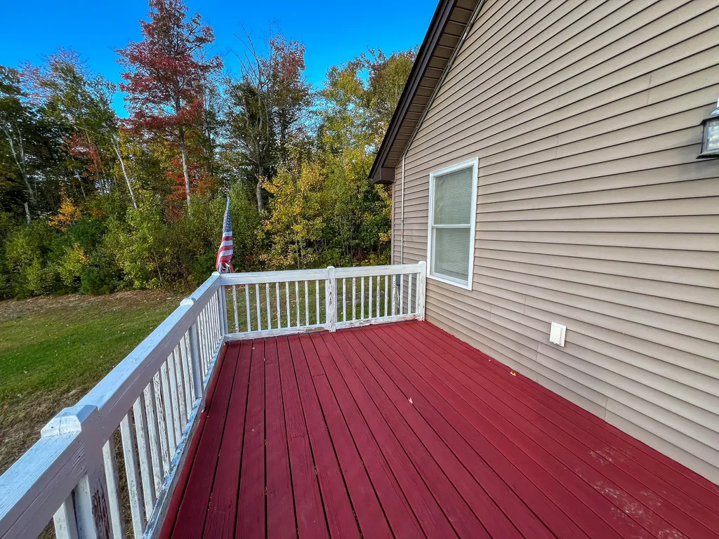 60 Hydes Way Palermo ME 04354