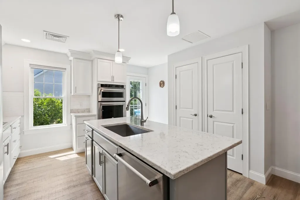 2 Chestnut Lane Kennebunk ME 04043