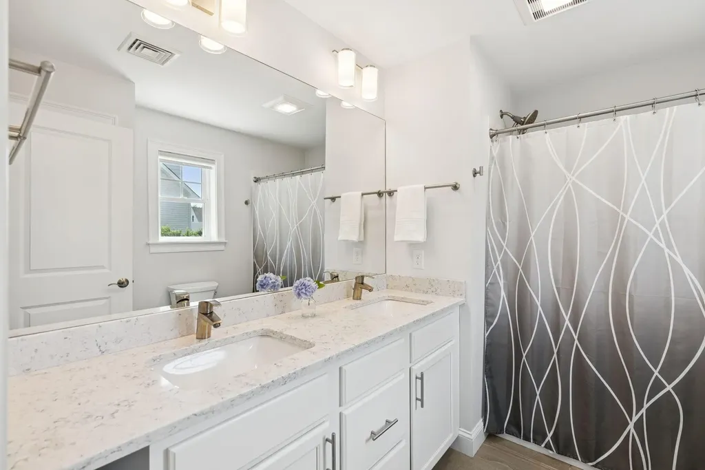2 Chestnut Lane Kennebunk ME 04043