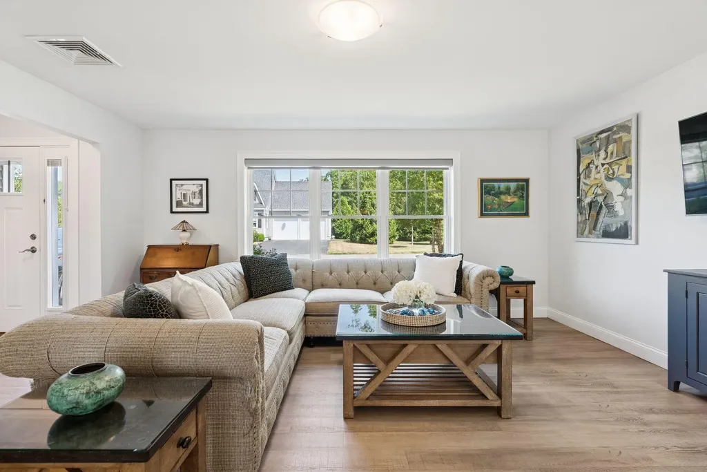 2 Chestnut Lane Kennebunk ME 04043