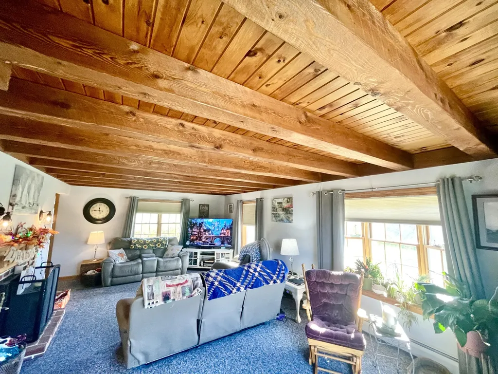 28 Messina Drive Skowhegan ME 04976