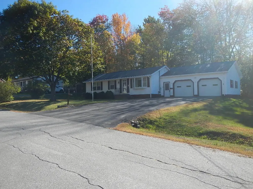 11 Tibbetts Drive Lincoln ME 04457