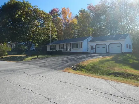 11 Tibbetts Drive Lincoln ME 04457