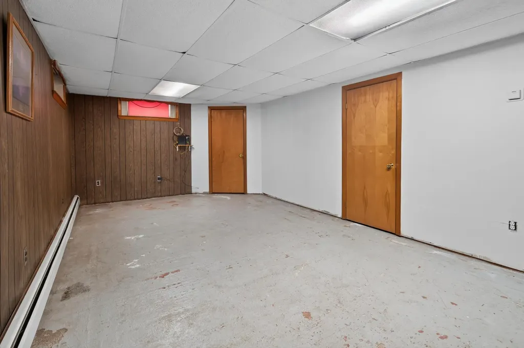 105 River Road Howland ME 04448