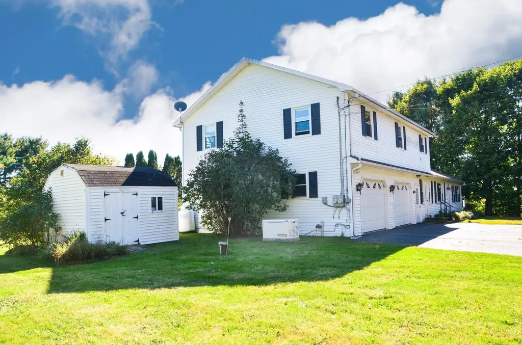 499 W River Road Augusta ME 04330