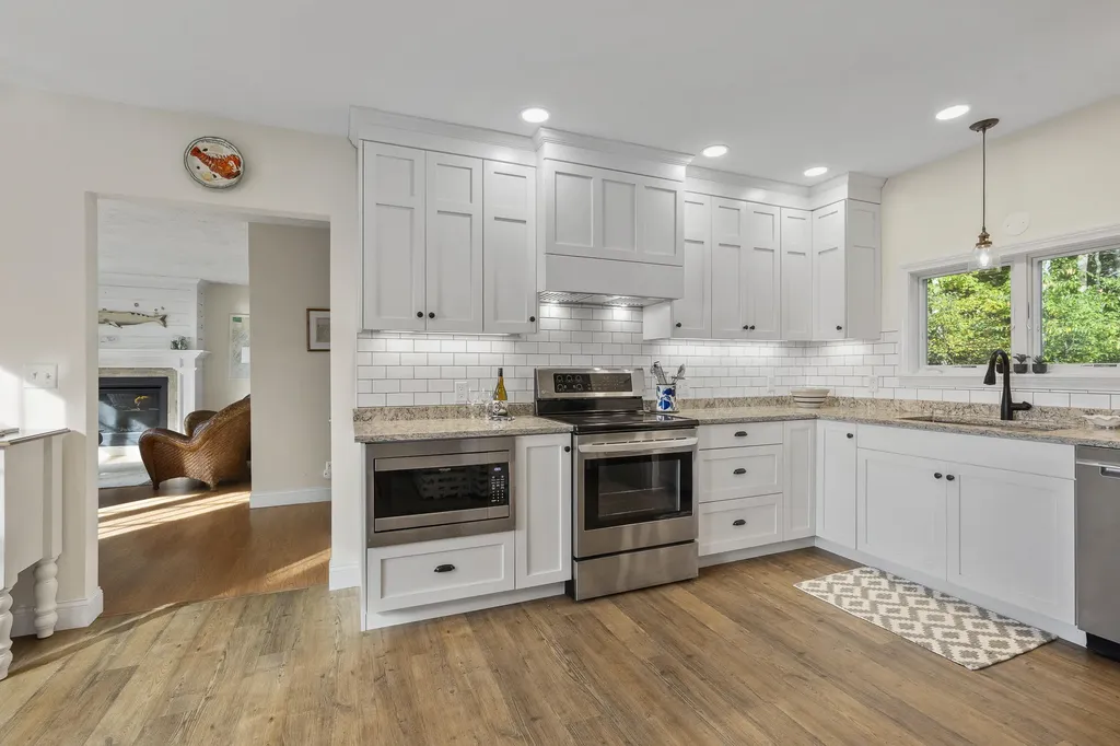 37 Frost Fish Cove Road Harpswell ME 04079