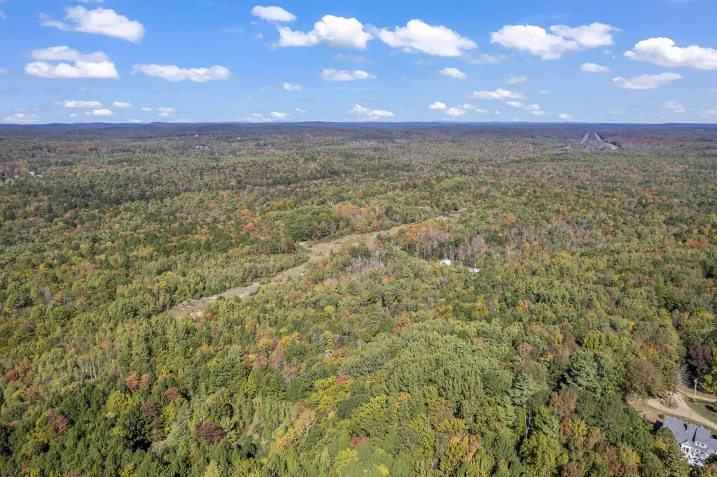 83 Hemlock Hill Lane Bowdoinham ME 04008