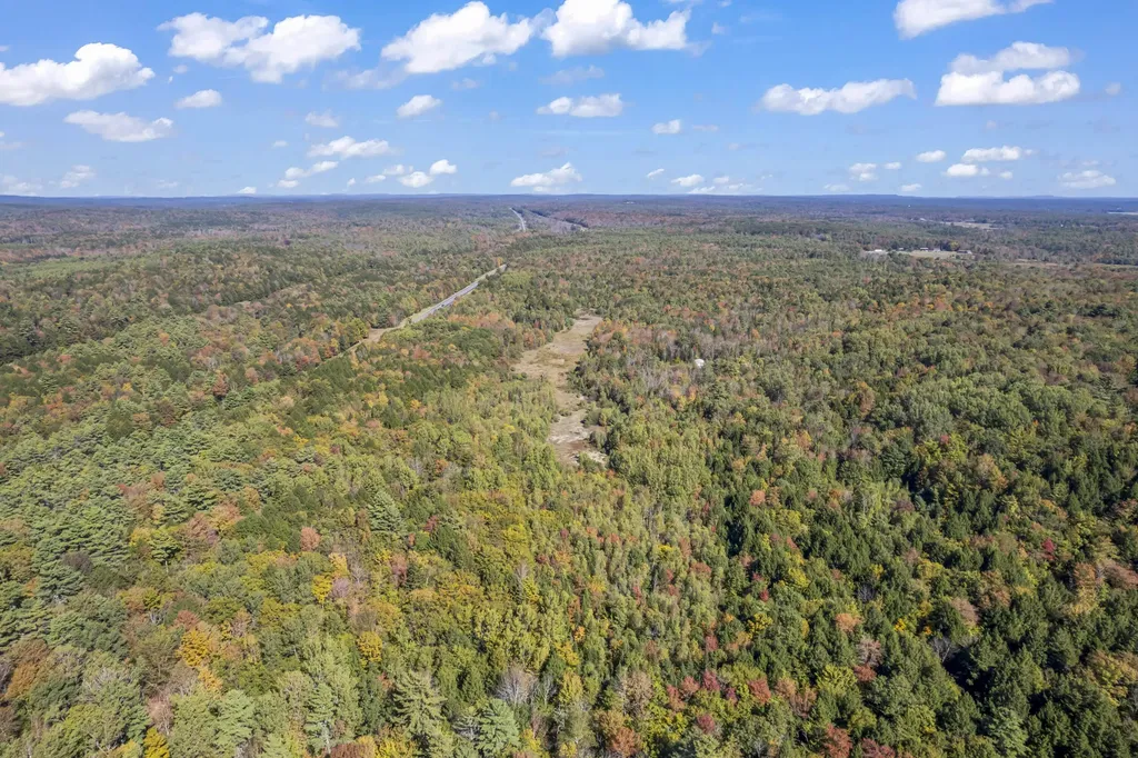 83 Hemlock Hill Lane Bowdoinham ME 04008