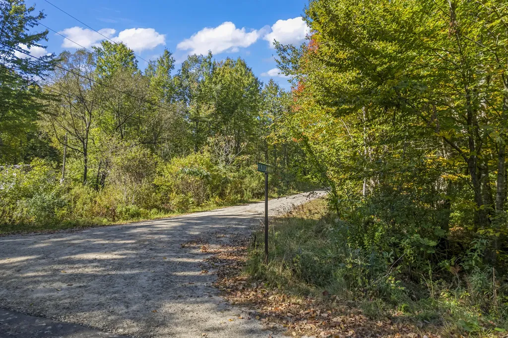 83 Hemlock Hill Lane Bowdoinham ME 04008