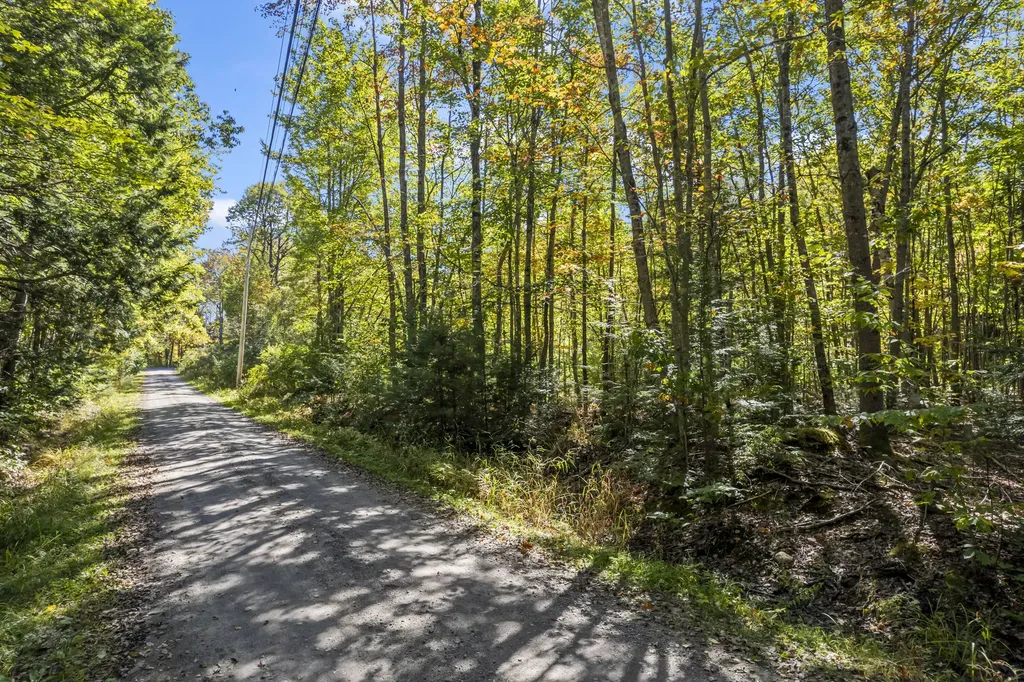 83 Hemlock Hill Lane Bowdoinham ME 04008