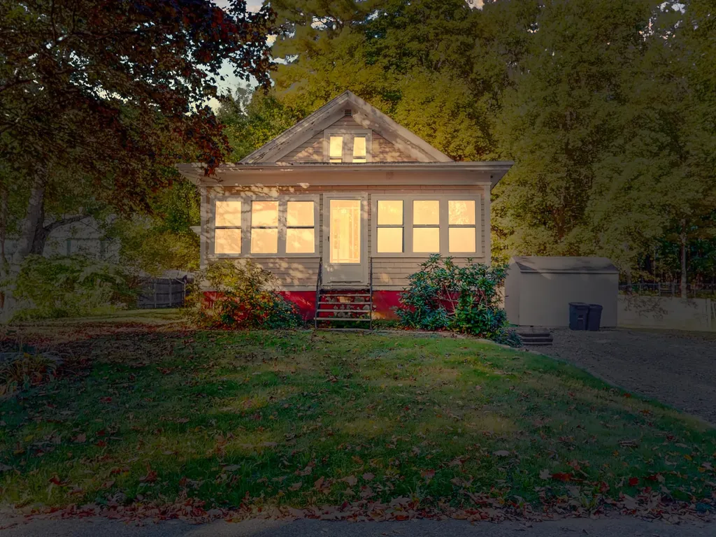 14 Morse Street Auburn ME 04210