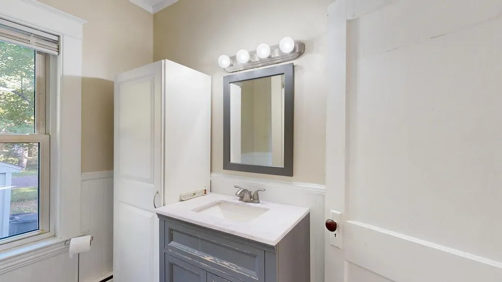 14 Morse Street Auburn ME 04210