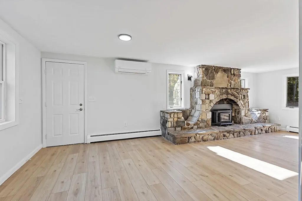 472 Dunn Road Belgrade ME 04917