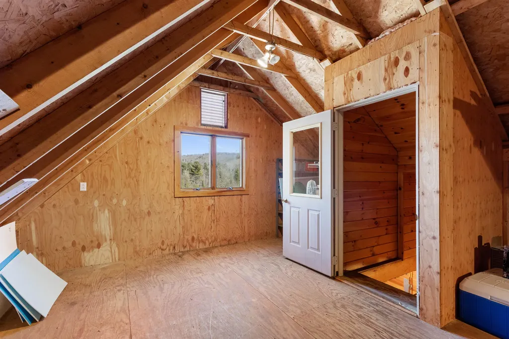 425 Sennebec Road Union ME 04862