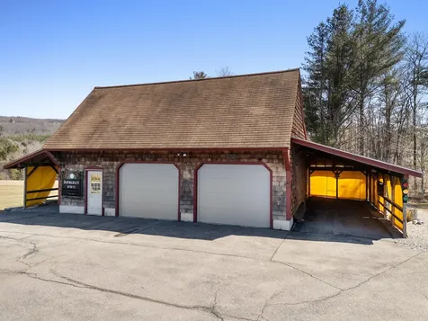 425 Sennebec Road Union ME 04862