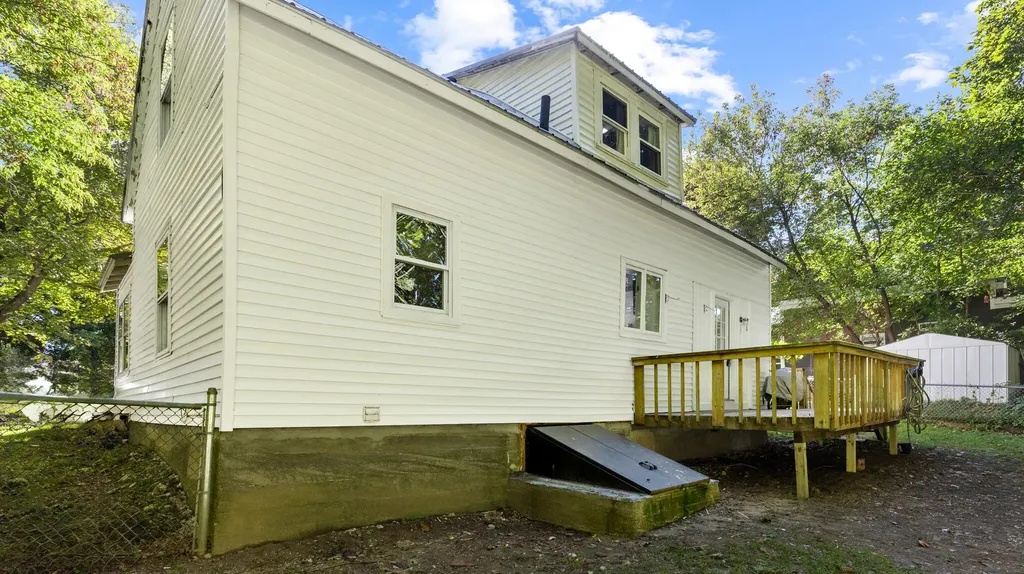 22 Center Street Augusta ME 04330