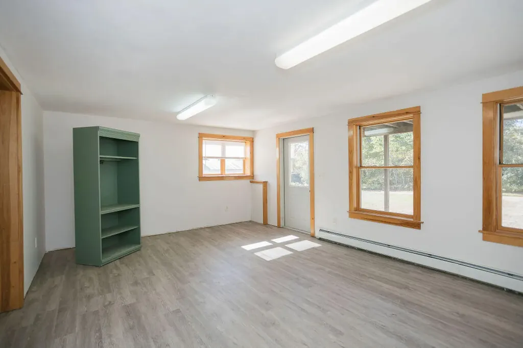 17 Treetop Lane Jay ME 04239