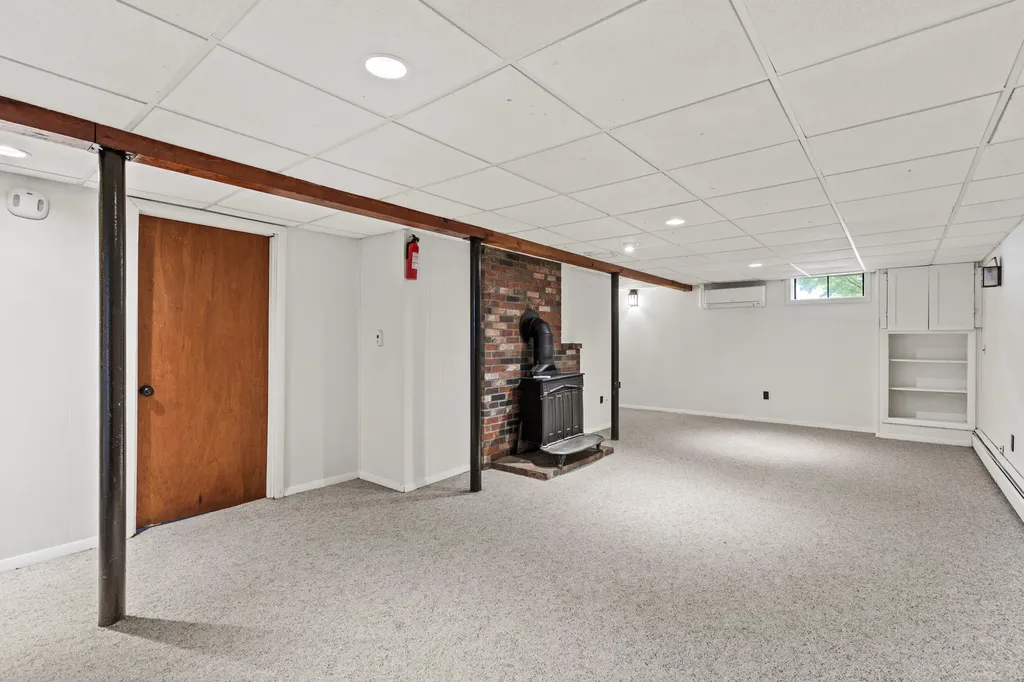 56 Constitution Drive Westbrook ME 04092