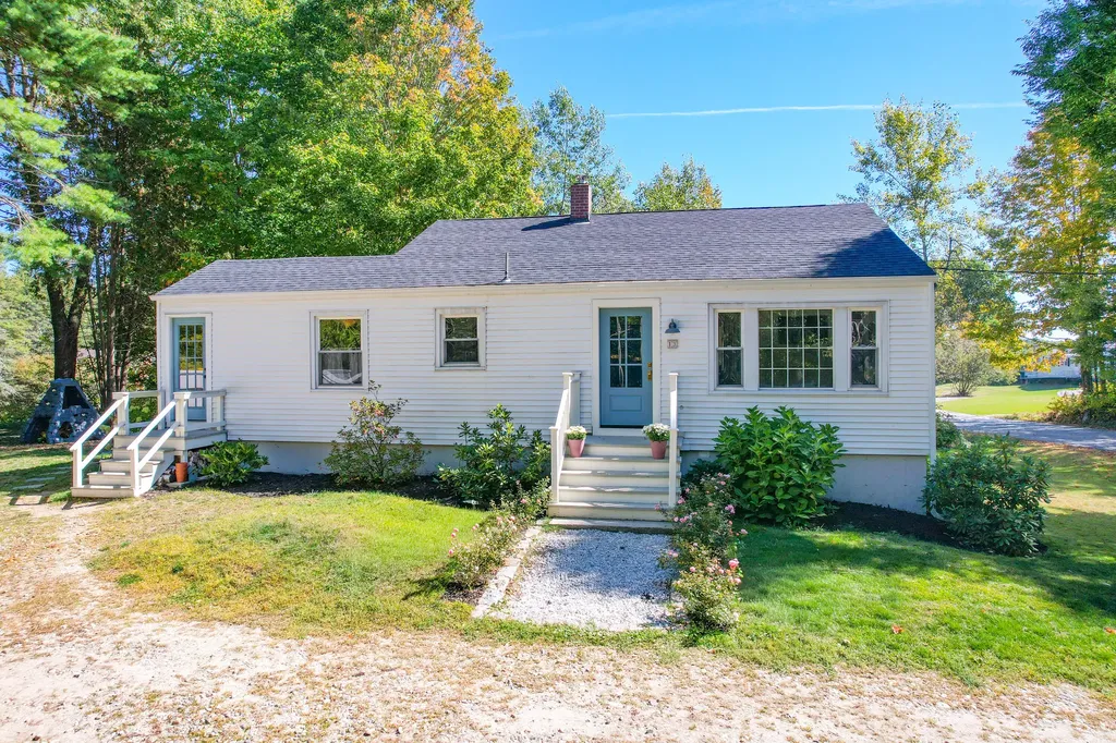 13 Two Rod Road Gray ME 04039