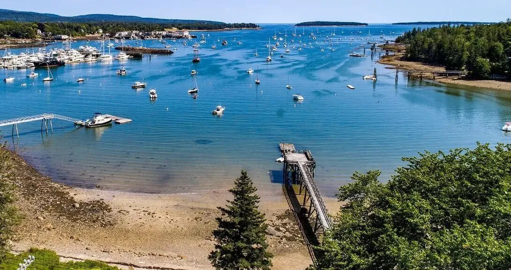 10 Robinson Lane Southwest Harbor ME 04679