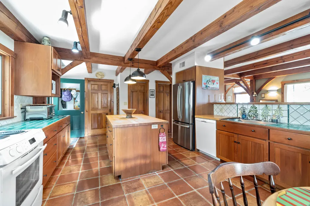 442 Kings Highway Kennebunkport ME 04046