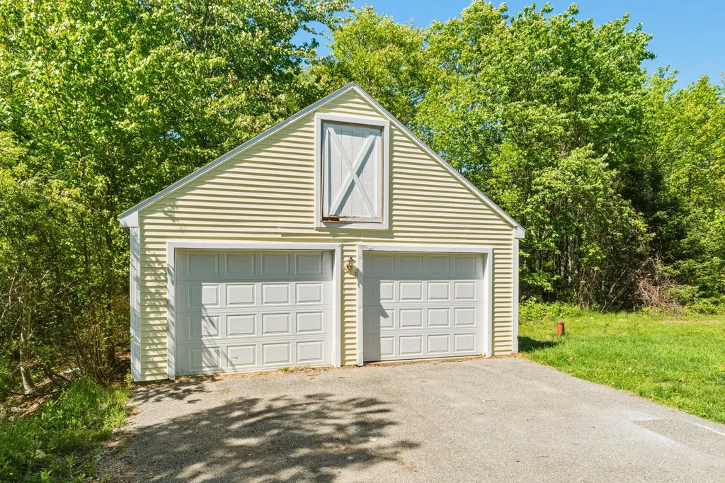 32 Alton Avenue Ellsworth ME 04605