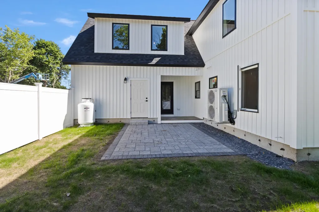 3 Collins Place Westbrook ME 04092
