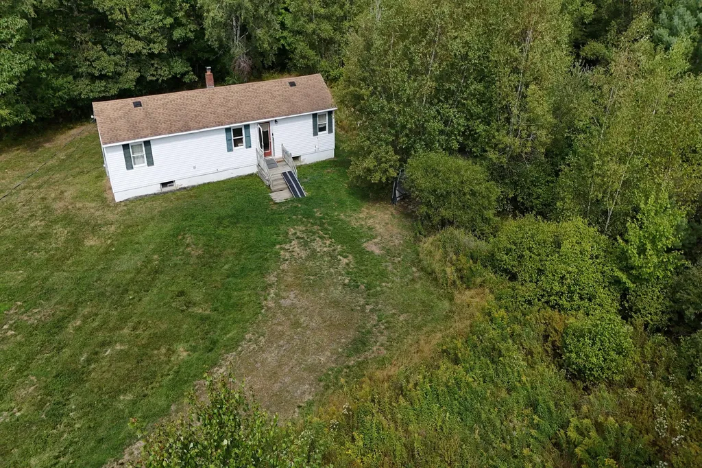 1677 Ohio Res Street Bangor ME 04401
