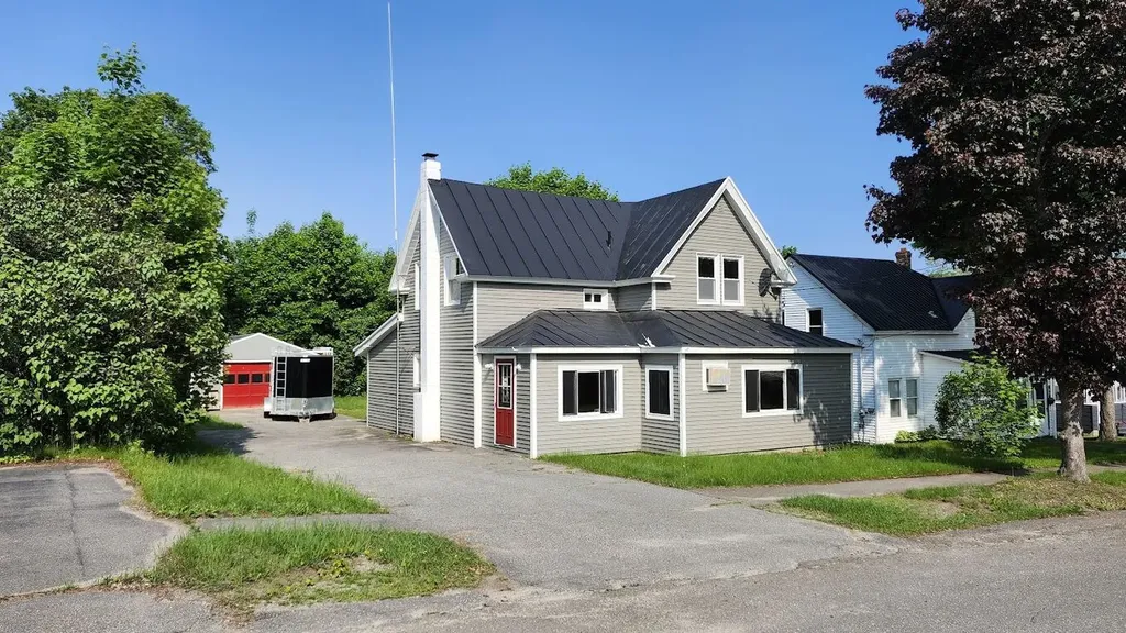 89 Somerset Street Millinocket ME 04462