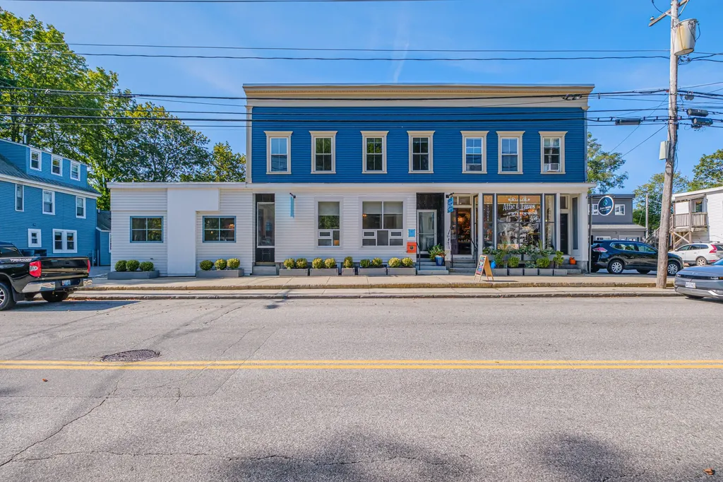 90 Main Street Yarmouth ME 04096
