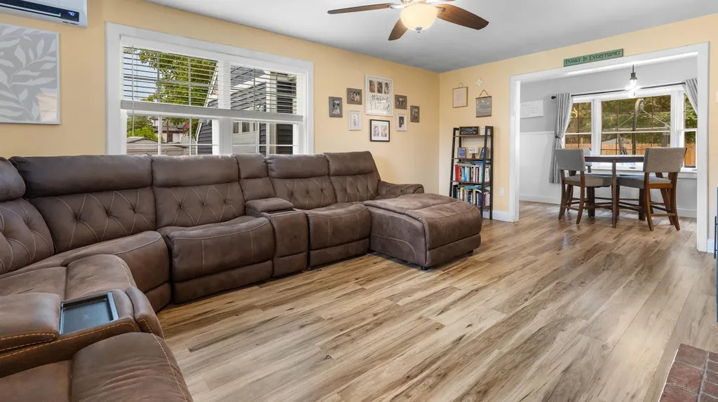 35 North Street Newport ME 04953