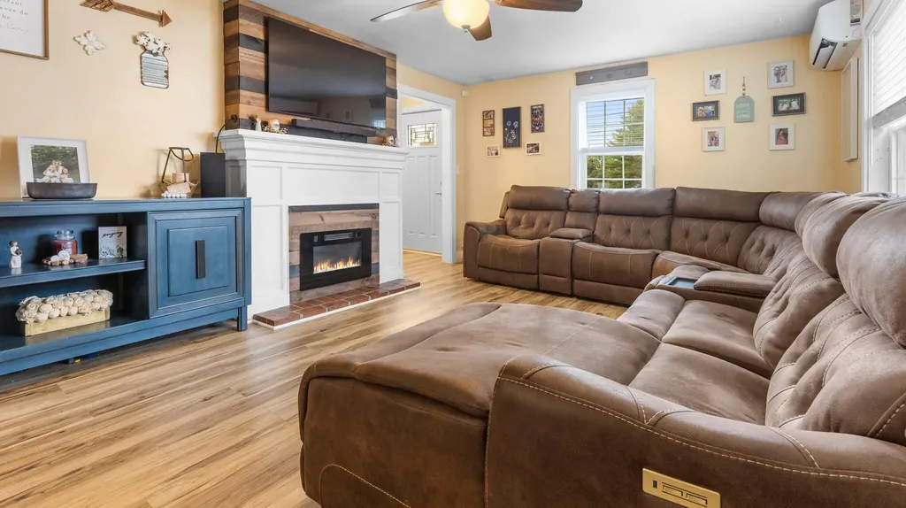 35 North Street Newport ME 04953