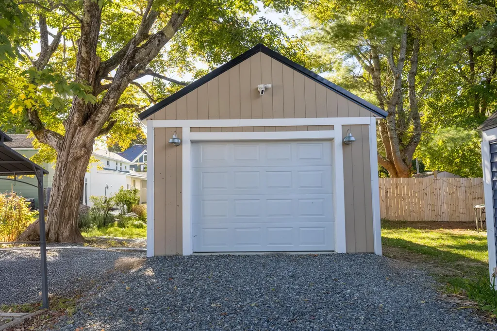 35 North Street Newport ME 04953