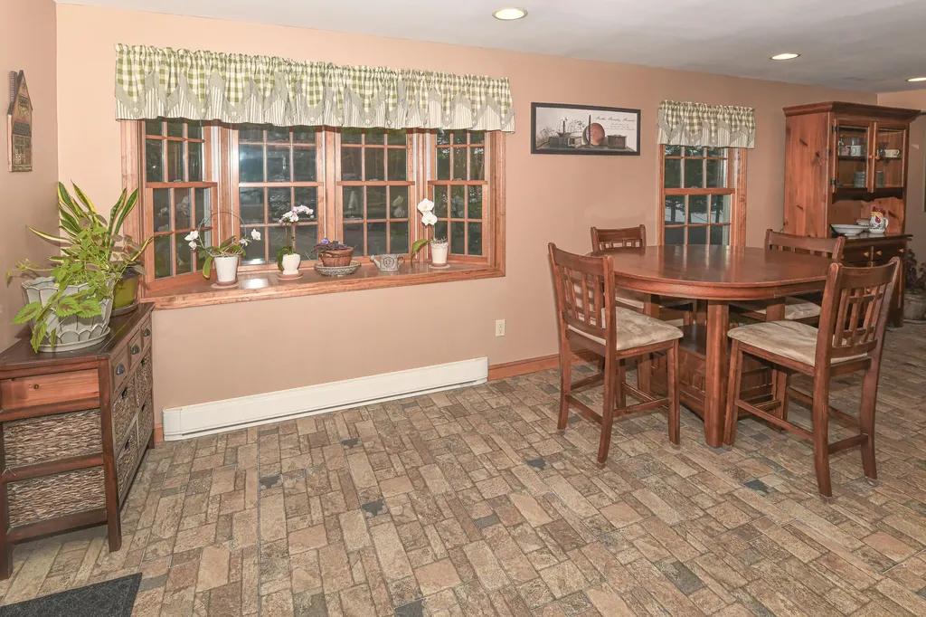 95 Harbor Road Naples ME 04055