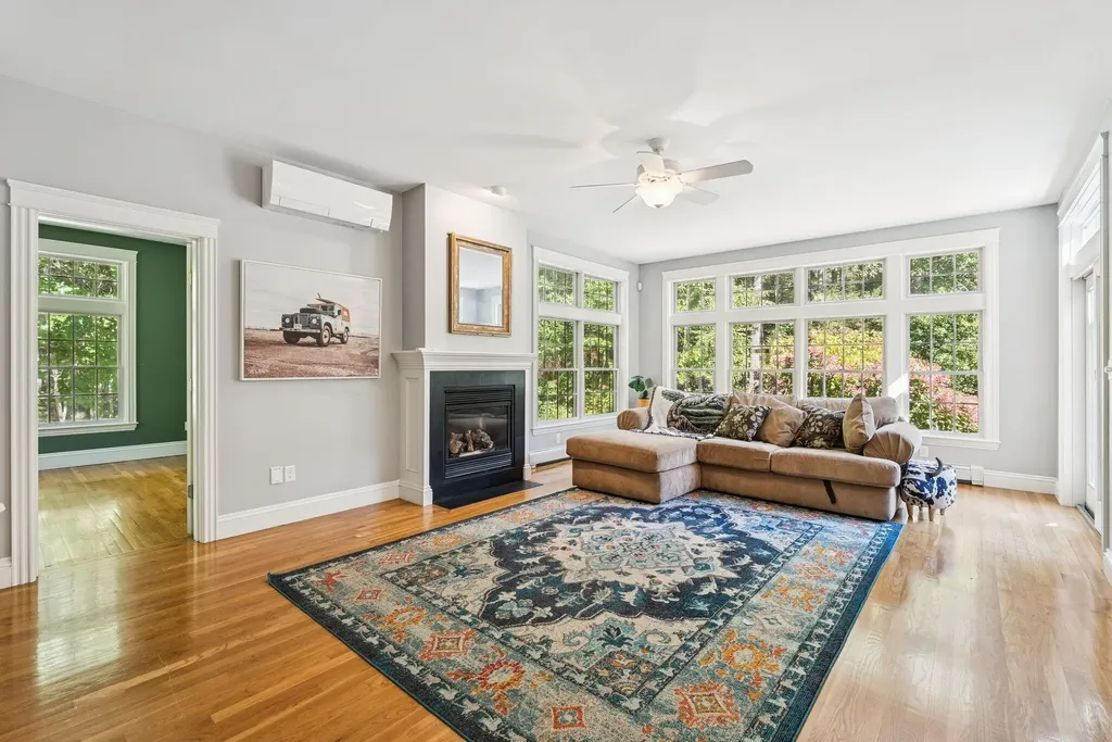4 Periwinkle Way Falmouth ME 04105