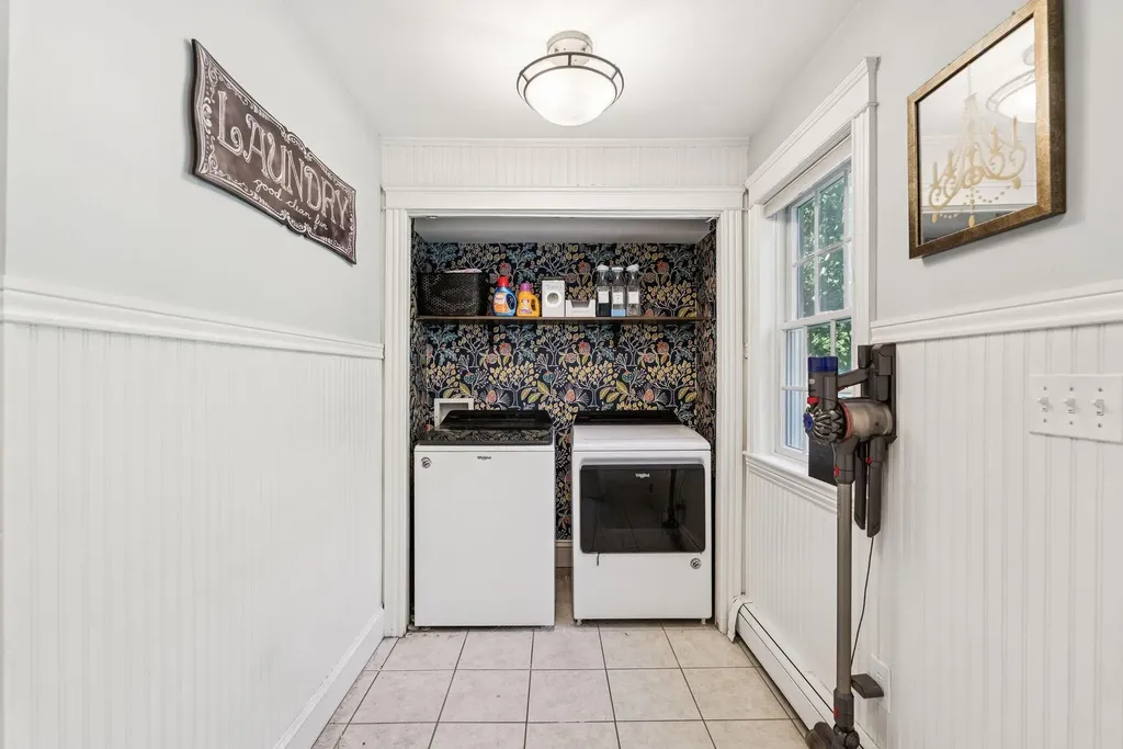 4 Periwinkle Way Falmouth ME 04105