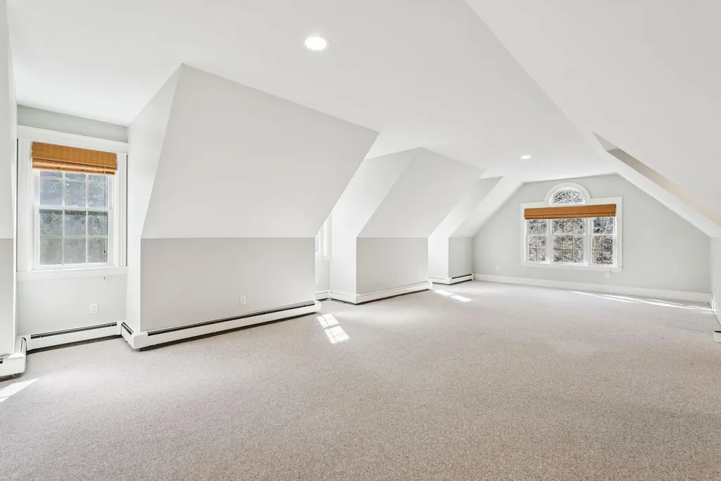 4 Periwinkle Way Falmouth ME 04105
