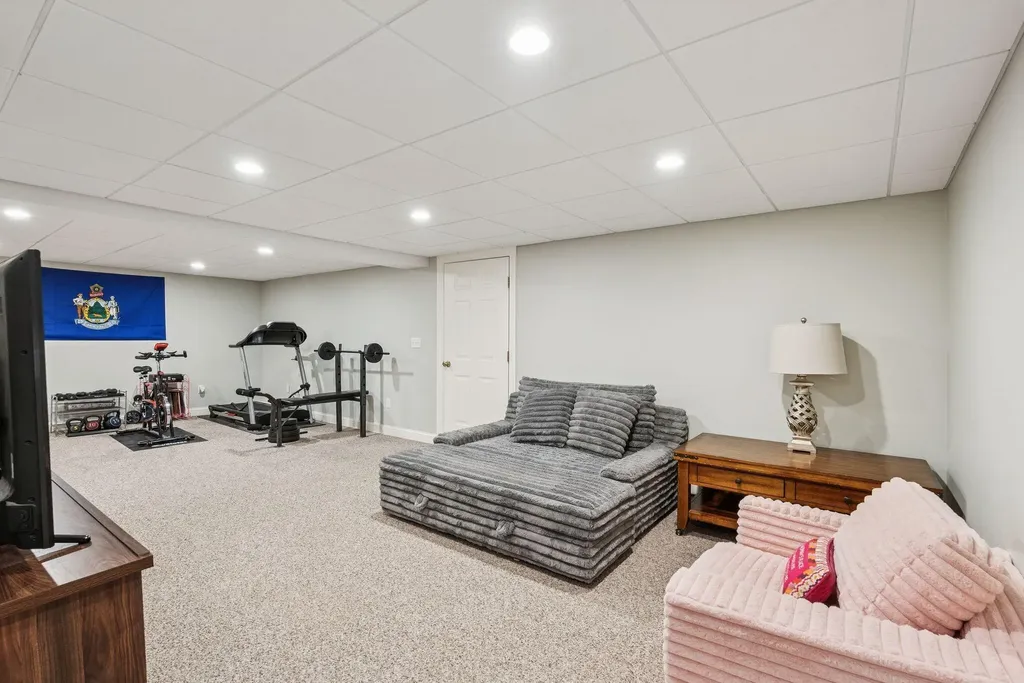 4 Periwinkle Way Falmouth ME 04105