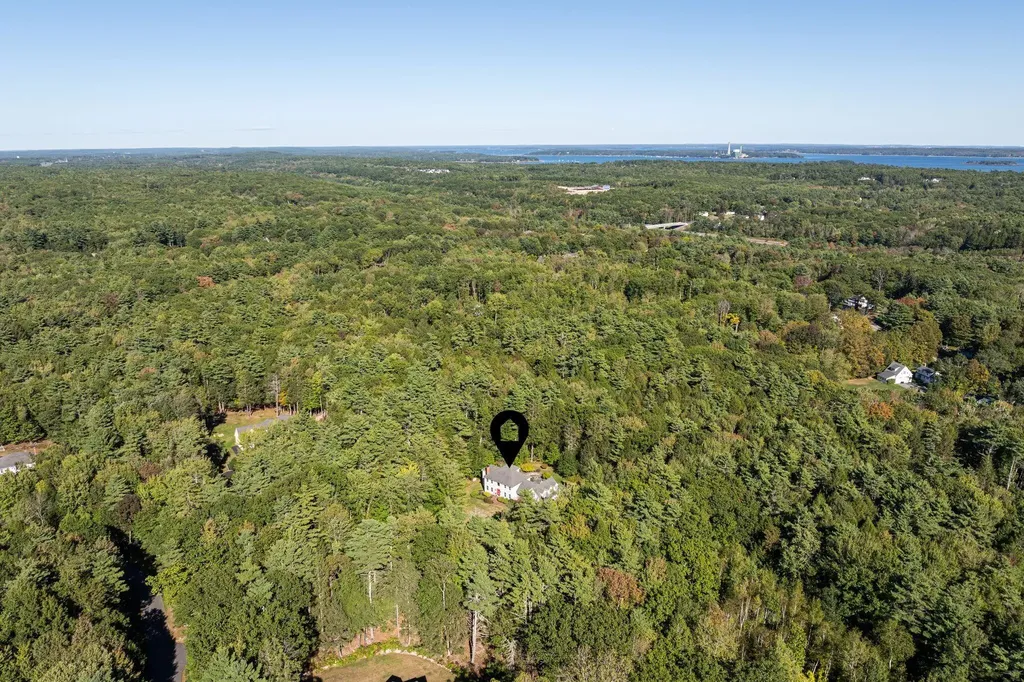 4 Periwinkle Way Falmouth ME 04105