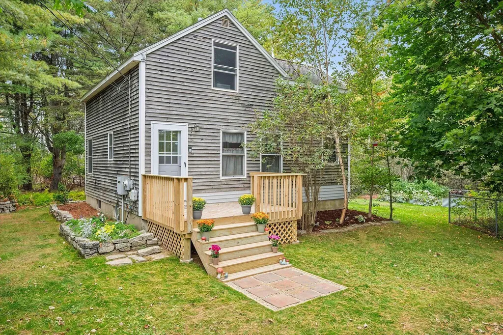 8 Violette Way Orland ME 04472