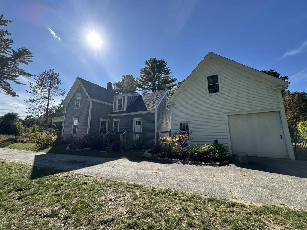 11 Pinewoods Road Lisbon ME 04250