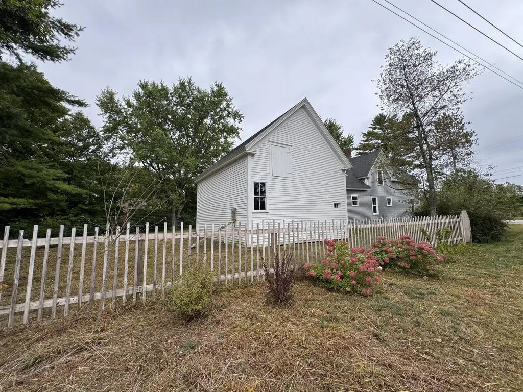 11 Pinewoods Road Lisbon ME 04250