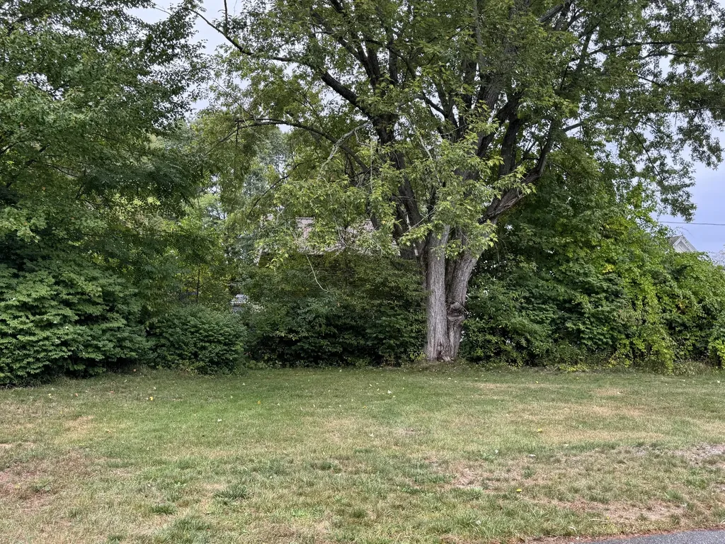 11 Pinewoods Road Lisbon ME 04250
