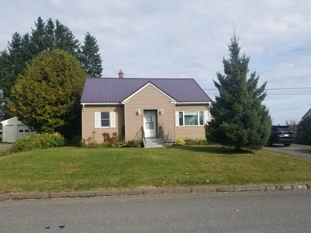 20 Glendale Road Caribou ME 04736